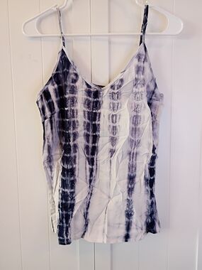 Tie-Dye V-Neck Spaghetti Strap Cami - Black & White